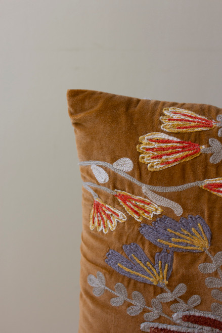 KALALOU NNF1054 SET OF TWO EMBROIDERED PILLOWS WITH FLOWERS - ONE EACH COLOR