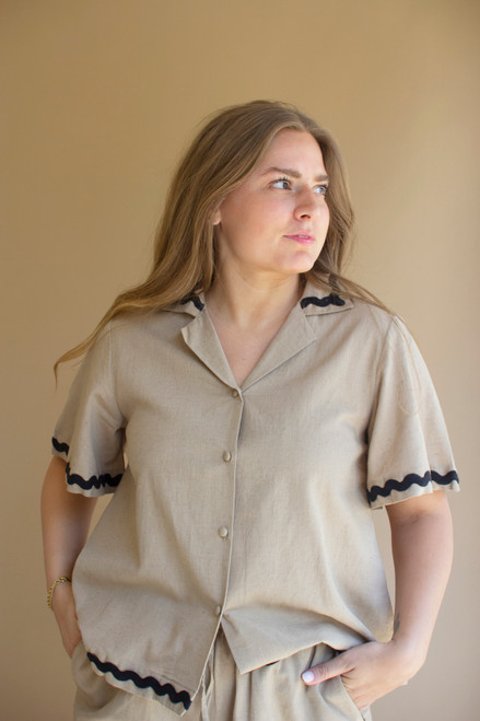 KALALOU NELL1098 SET OF TWO DRAWSTRING SHORTS AND TOP WITH RIC-RAC - OATMEAL/MIDNIGHT FROM NELL1041,43