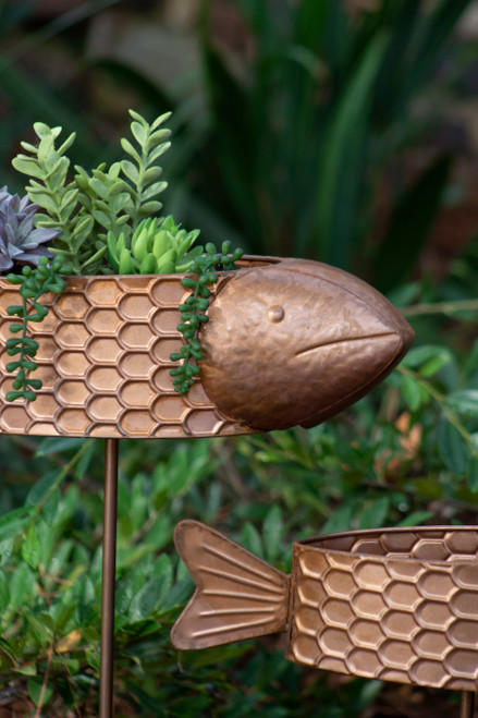 KALALOU CHYK1382 SET OF TWO METAL FISH PLANTER YARD STAKES – COPPER FINISH