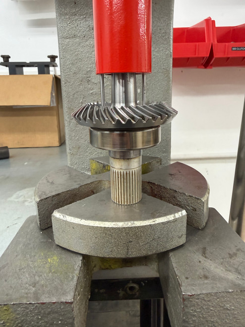 MD500 Tail Rotor Gearbox Pinion Bearing Removal Work Aid