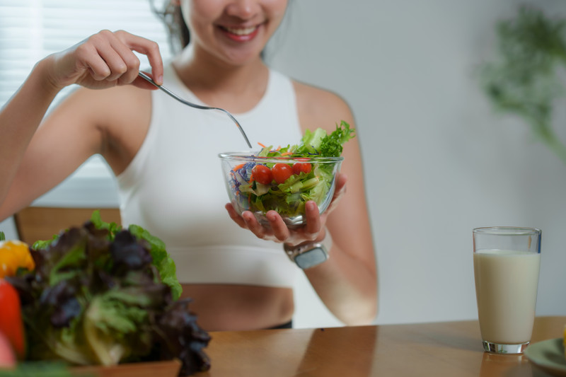 4 Herbs and Supplements to Reduce Appetite