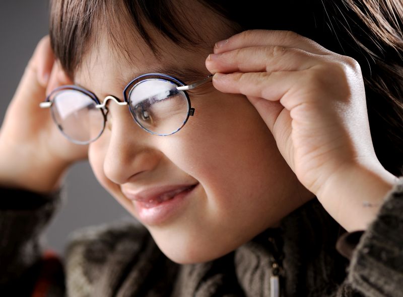 Children's Eyesight Merits Full Observation