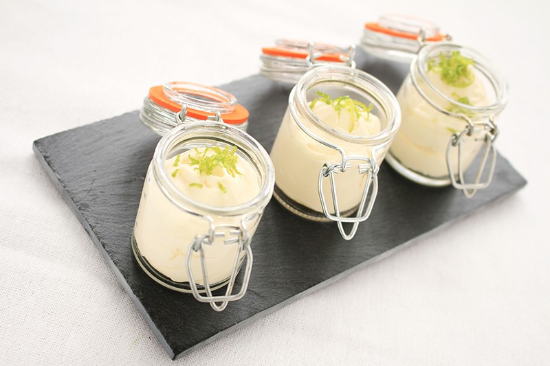 What's the Difference Between Probiotics and Prebiotics?