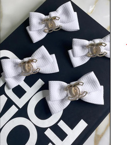 chanel-chewnel-bows-pet-luxury-fashion-dogs-puppy-sailbows-nicole-and-baby-black chanel-chewnel-bows-pet-luxury-fashion-dogs-puppy-sailbows-nicole-and-baby-black