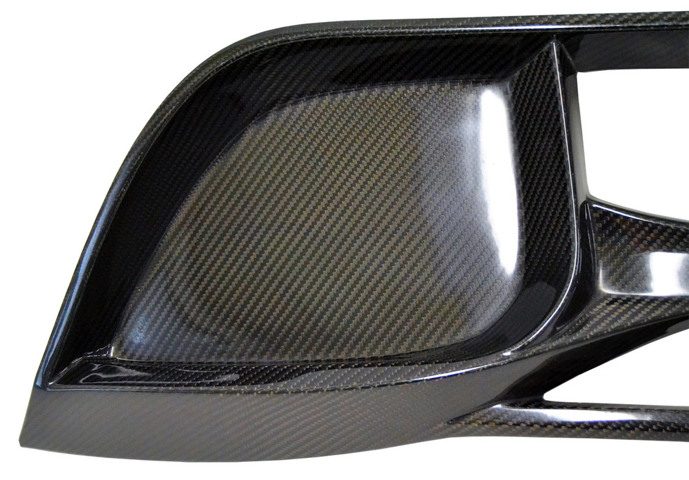 #81140 - Carbon Fiber 818 Nose Inset