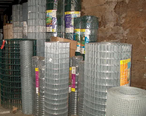 Wire fencing 4x4 or 2x4 or 1/4 inch mesh, whatever!