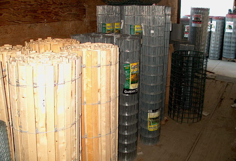 Wood fence or wire fence. We can get all sizes.