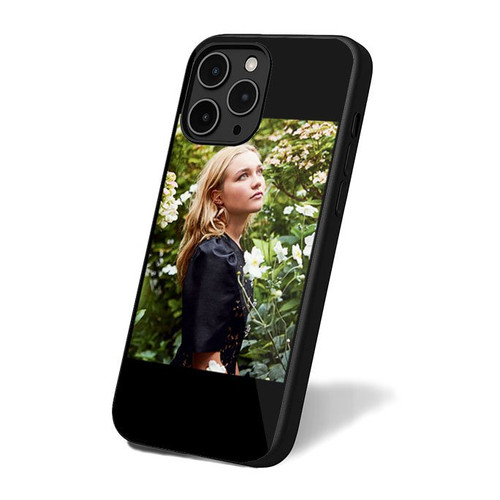 Florence Pugh Midsommar iPhone 16 Case Cover