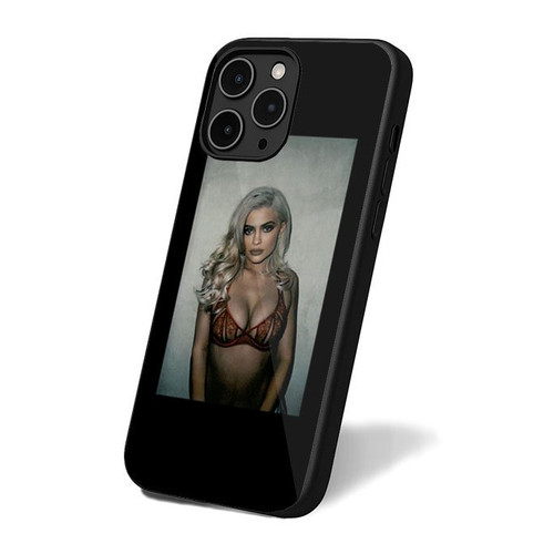 Kylie Jenner Photoshoot Trendy Instagram Vintage Simple Retro Art iPhone 16 Case Cover