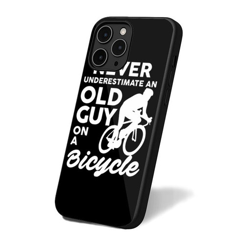 Never Underestimate Old Guy On Bike Joke Funny Cycling iPhone 16 Case Cover