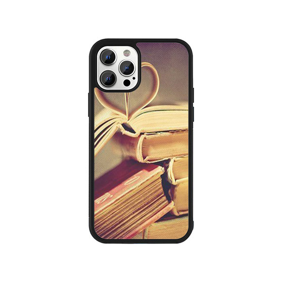 Old Books Heart iPhone 13 / 13 Mini / 13 Pro / 13 Pro Max Case Cover