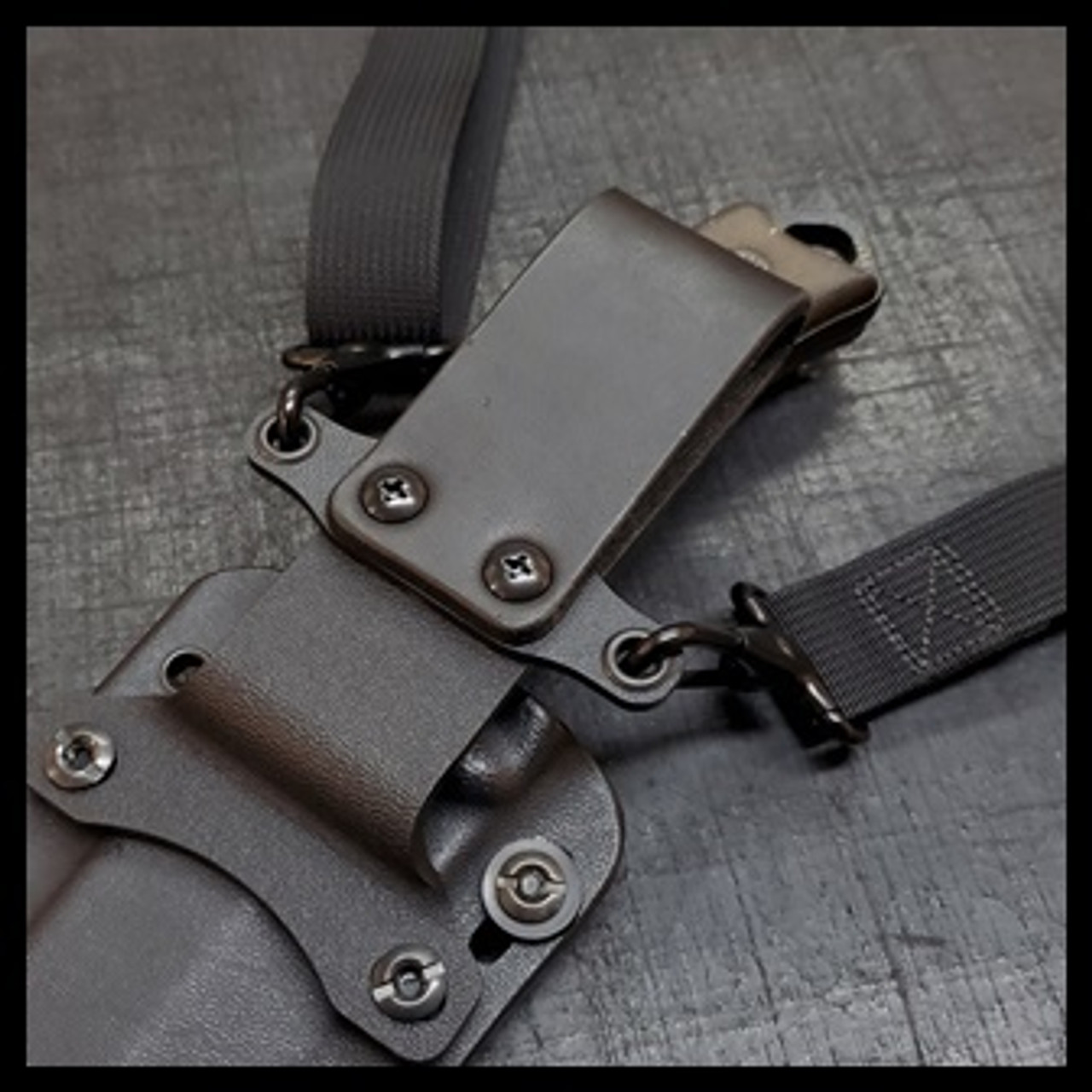 Baldric (Shoulder) Carry