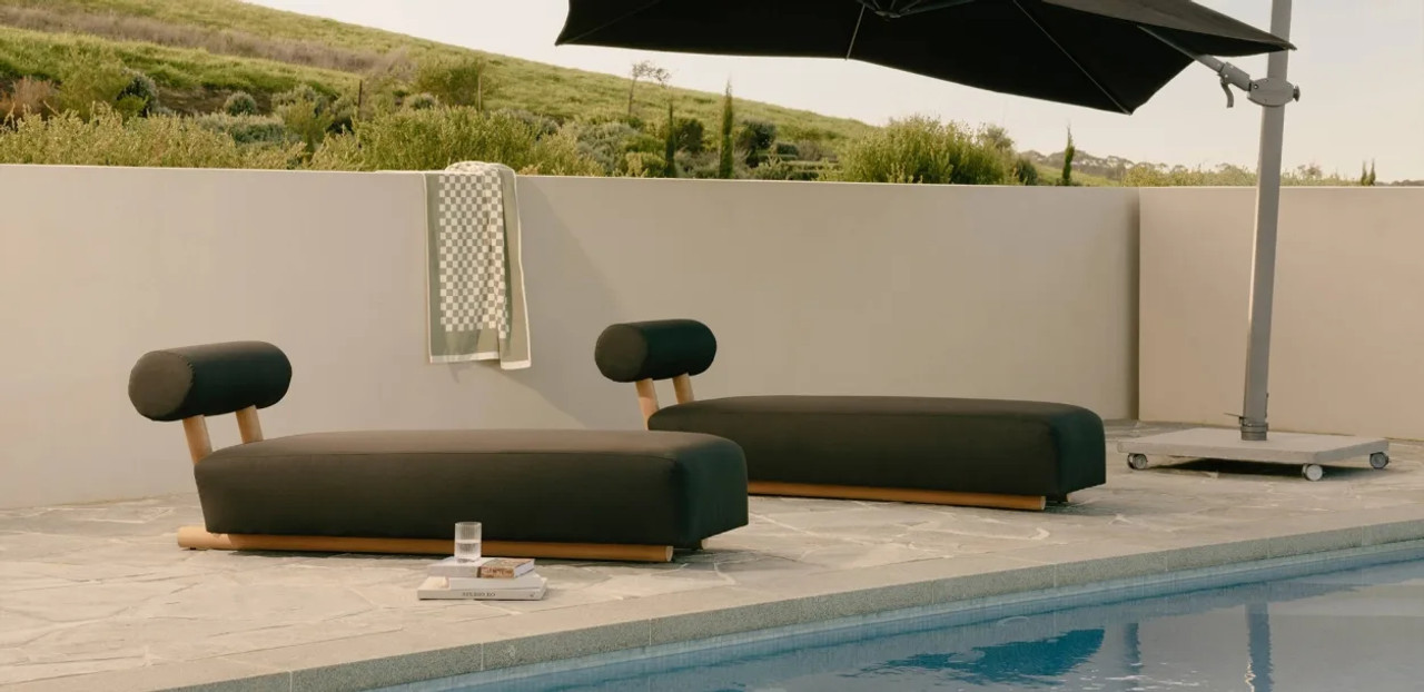 Navagio Outdoor Sunlounge - Natural/Black