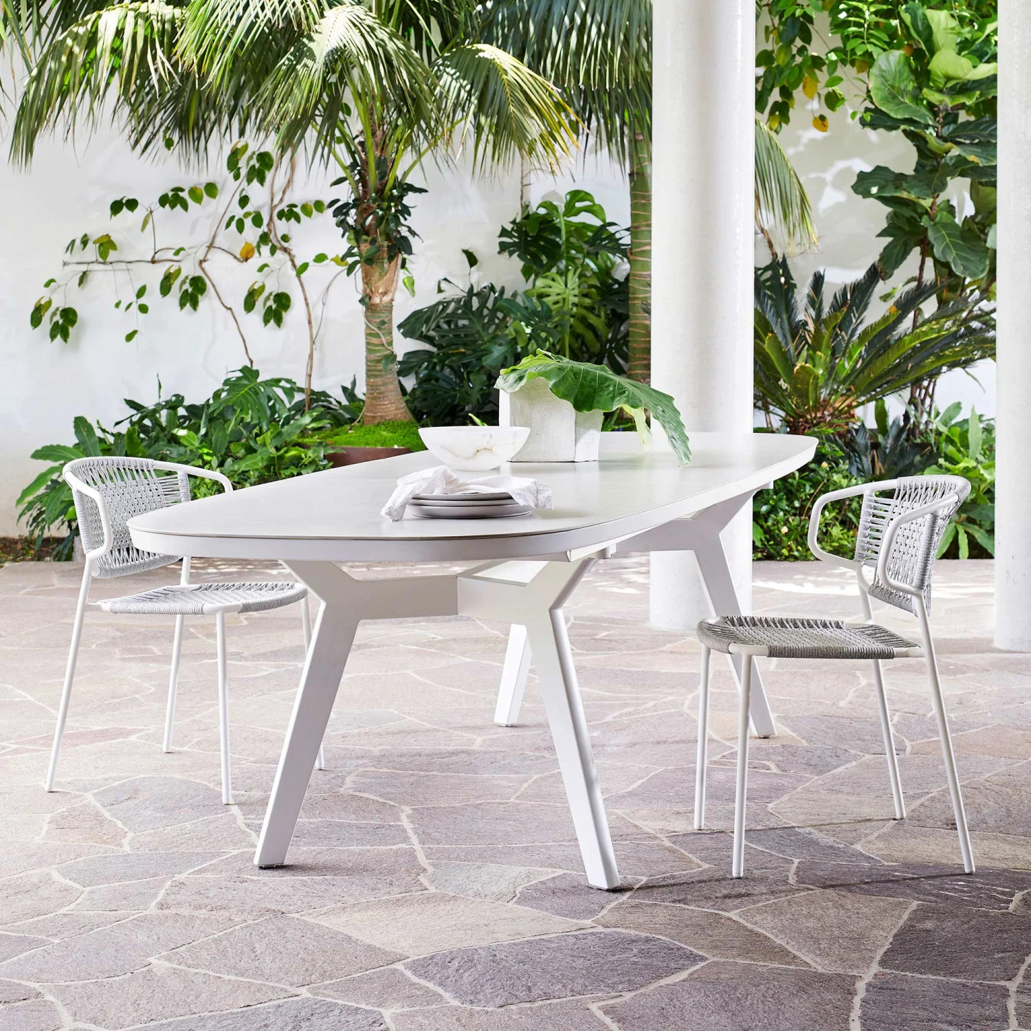 Malibu Outdoor Extension Dining Table