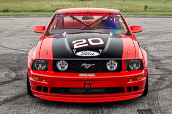 Steeda's 2005 Mustang #20 Race Car Build