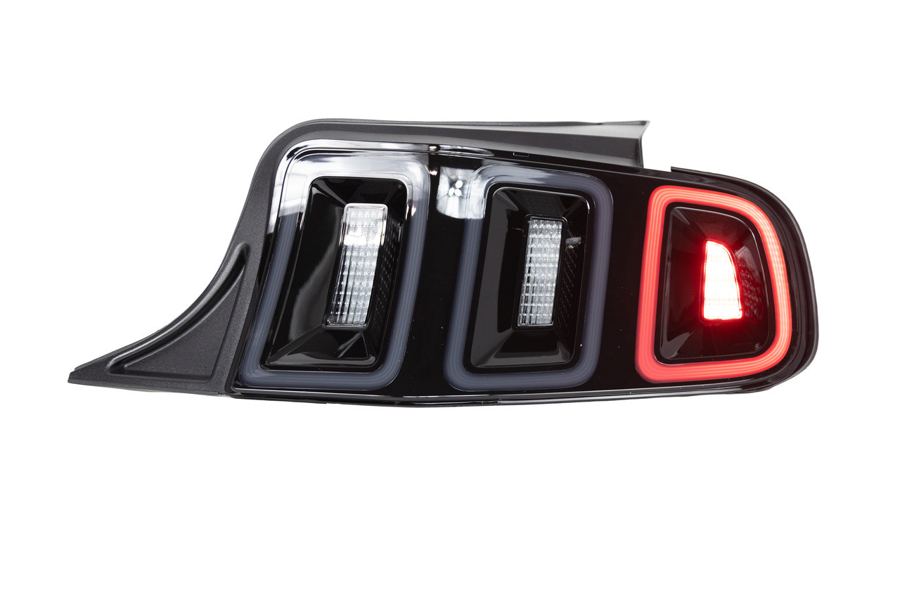 Winjet CTRNG0678-GBS Mustang Smoked Tail Lights (11-14)