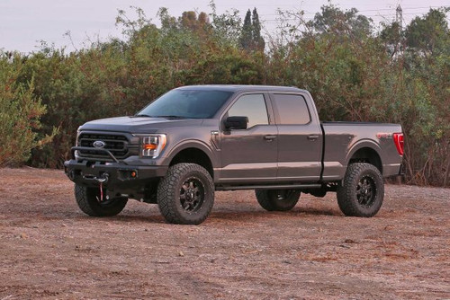 Fabtech F-150 4WD 6in Performance System w/Dirt Logic 2.5 Coilovers & Rear Dirt Logic Shocks (2021)
