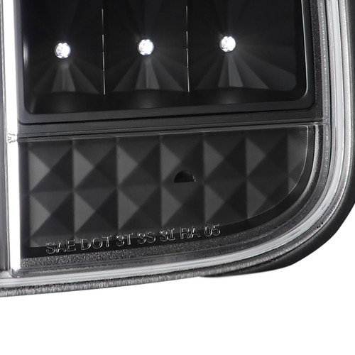 Spec-D Tuning Mustang  Sequential LED Tail Lights - Matte Black Housing, Clear Lens (2005-2009)