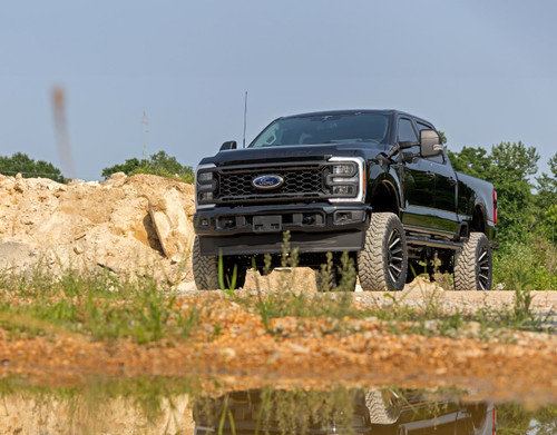 Rough Country Super Duty Gas 4WD 6in Lift Kit - w/o OVLD Springs (2023-2026)