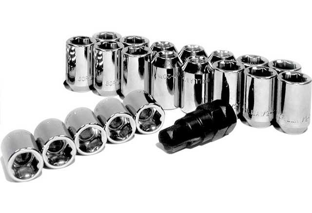 Gorilla Mustang Chrome 20 Piece Locking Lug Nut Set (1979-2014) - Image