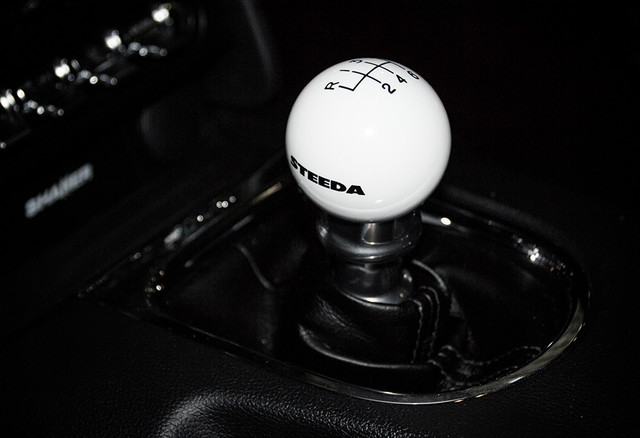 Steeda S550 Mustang 6-Speed White Shift Knob (2015-2023) - Image