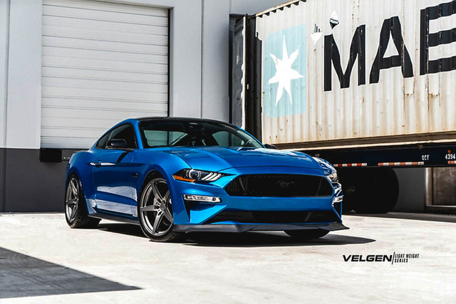 Velgen Wheels Classic5 V2 Gloss Gunmetal Wheel - 20x10 (2015-2023) - Image Velgen Wheels Classic5 V2 Gloss Gunmetal Wheel - 20x10 (2015-2023) - Image