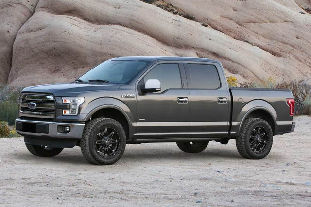Fabtech F-150 2WD 2in Uniball UCA System w/Dirt Logic 2.5 Coilovers & Rear Dirt Logic 2.25 Shocks (2015-2020) - Image