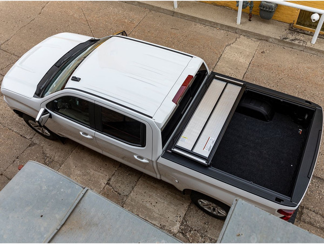 Access Maverick LOMAX Pro Series Hard Tri-Fold Tonneau Cover - Black Diamond Mist (2022-2025) - Image Access Maverick LOMAX Pro Series Hard Tri-Fold Tonneau Cover - Black Diamond Mist (2022-2025) - Image