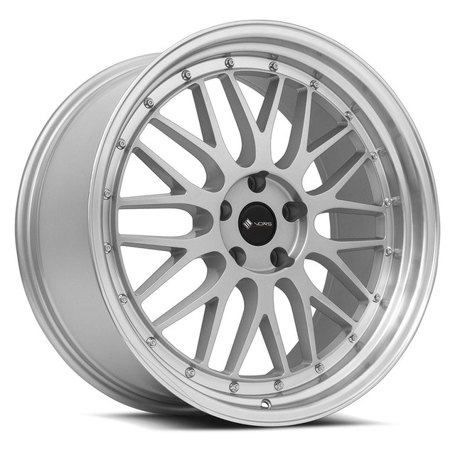Vors Mustang VR8 Silver w/ Machine Lip & Chrome Rivets Wheel - 19x9.5 (2005-2026) - Image