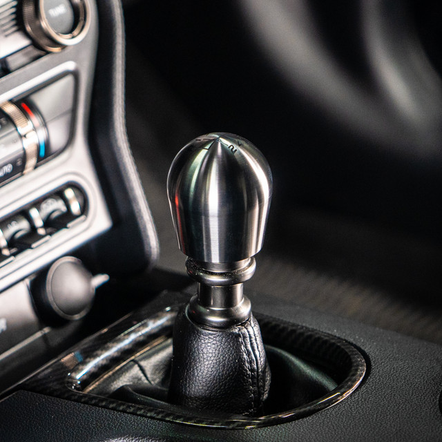 Billetworkz Focus ST/RS 6-Speed Short Teardrop Titanium Shift Knob - Velocity Engraved (2013-2018) - Image