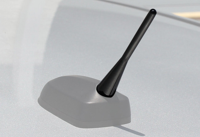 4-Inch Stubby Black Aluminum AM/FM Antenna Mast For Ford Focus 2008-2018