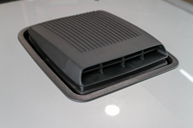 Classic Design Concepts Mustang GT Shaker Hood System (2005-2009) - Image