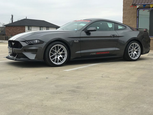 APEX Mustang EC-7 Race Silver Wheel - 19x10 ET40 (2005-2023) - Image APEX Mustang EC-7 Race Silver Wheel - 19x10 ET40 (2005-2023) - Image