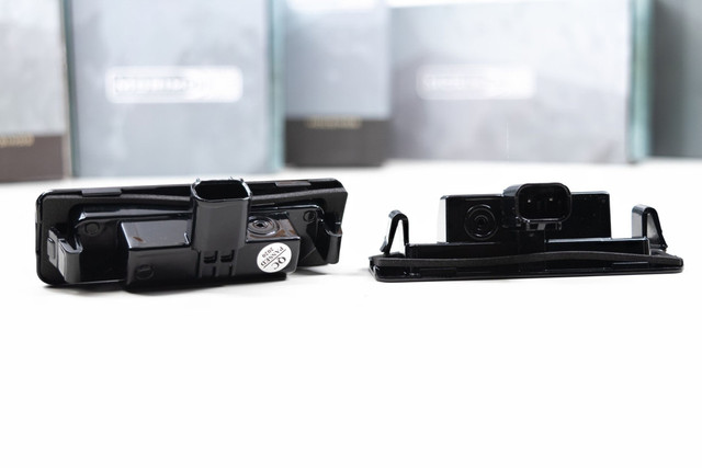 Morimoto Mustang XB LED License Plate Lights (2010-2014) - Image Morimoto Mustang XB LED License Plate Lights (2010-2014) - Image