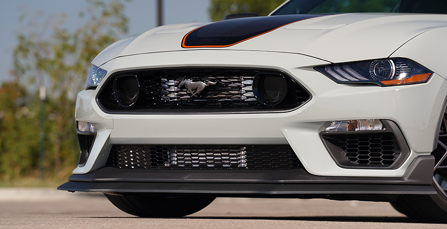 1/18 Mustang Mach 1【2台セット】 Mustang Mach 1 Handling Pack Lower Front Splitter (21-23