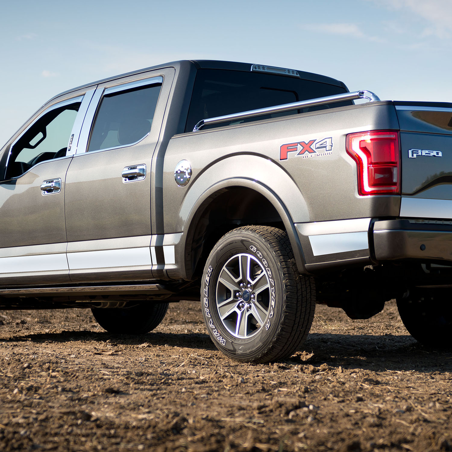 thumbnail image 2 of Stainless Steel Rocker Panel Trim For 2004-2008 Ford F-150 Crew Cab 6.5' Bed 2 of 4