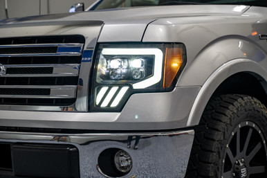 ALPHA INDUSTRIES 新品タグ付き　ford AlphaRex LUXX-Series LED Projector Headlights for 2021-2023 Ford
