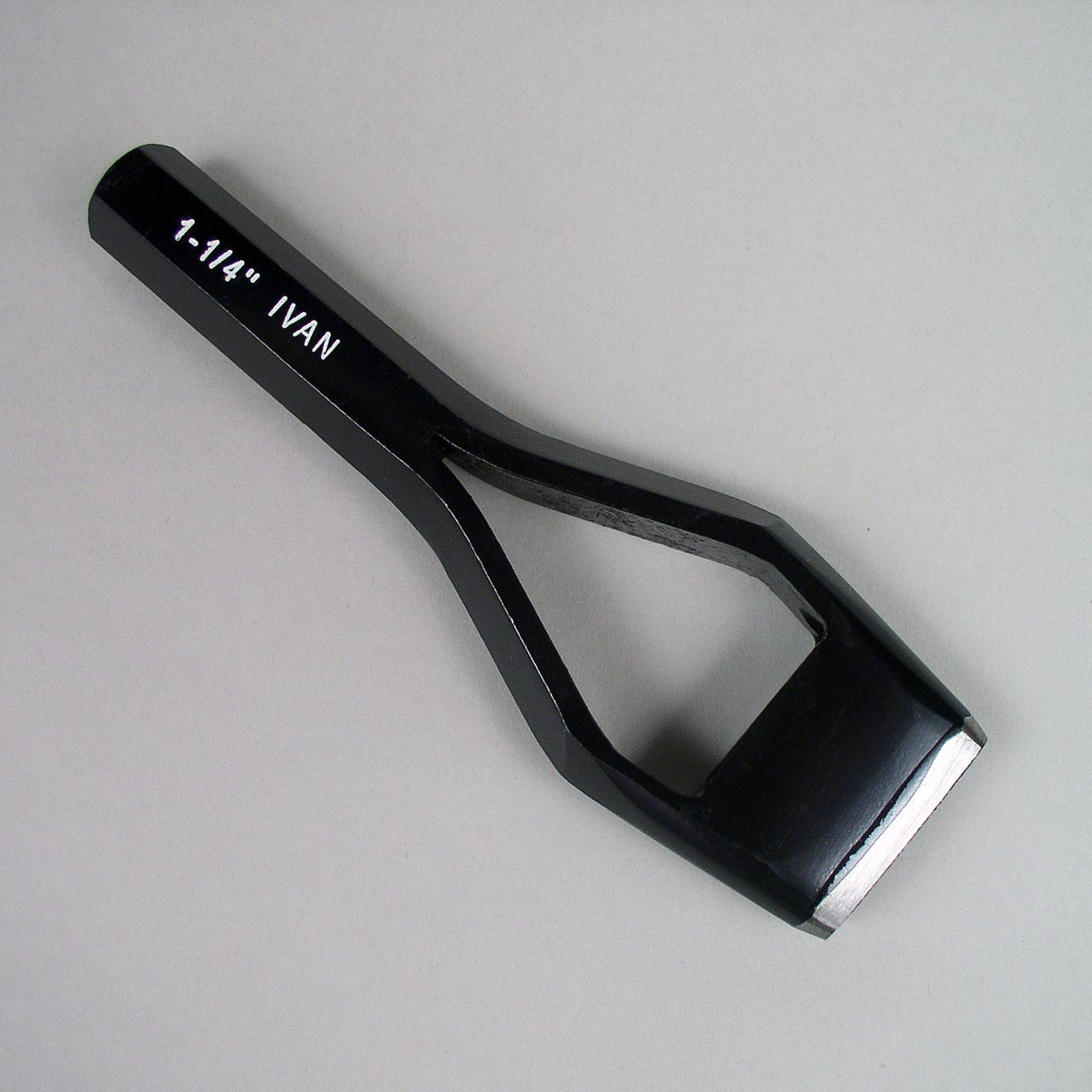 oblong hole punch