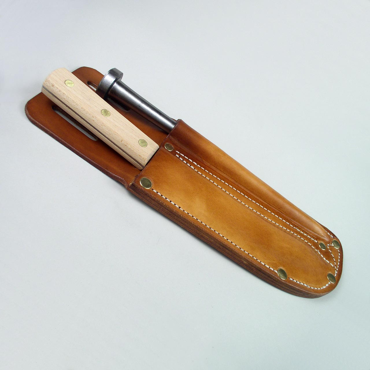 Custom Leather Knife Cases, Rifle Slings, Spike Knife Cases