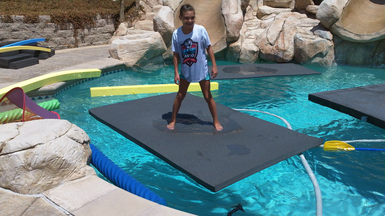 floating pool mats