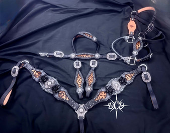 "Black Beauty" Breastcollar
