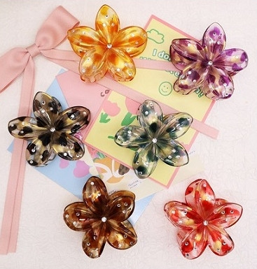 3" Acrylic Translucent Flower Hair Claw Clips .68 each