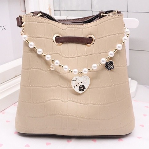 Pearl Heart Purse Charm ..70 each