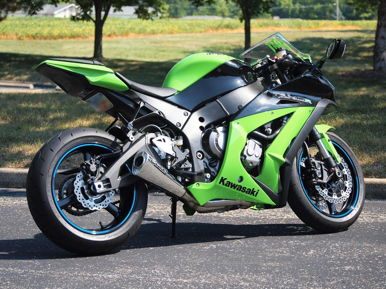 Brocks Performance Brocks Alien Head 2 Full Exhaust 14" Muffler Kawasaki ZX10R (11-15), motorcycle with black and green paint, mounted with a custom exhaust system.