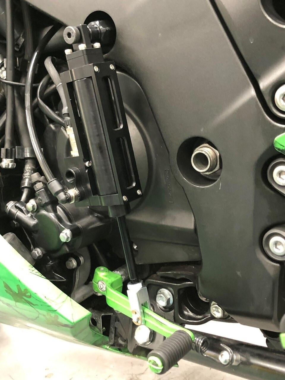 Ryan Schnitz Racing RSR Air Shifter Kit Universal Sport Bike, black air shifter installed on motorcycle engine with mounting hardware and hoses.