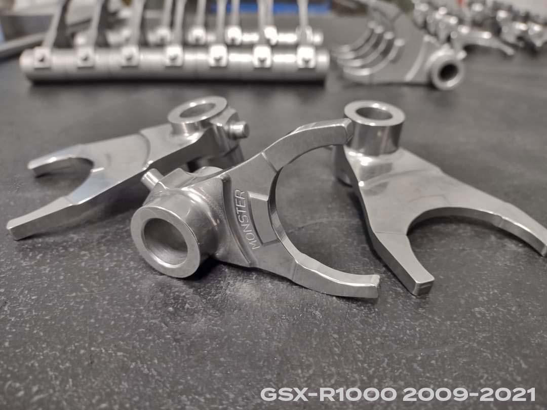 Monster Race Billet Shift Forks for Motorcycle, stainless steel billet shift forks for Suzuki GSXR1000 from 2009 to 2021.