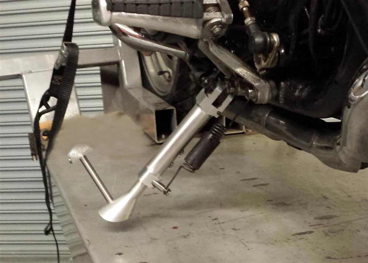 VooDoo Adjustable Kickstand Yamaha VMAX1700 (85-07), motorcycle kickstand installed on a bike.