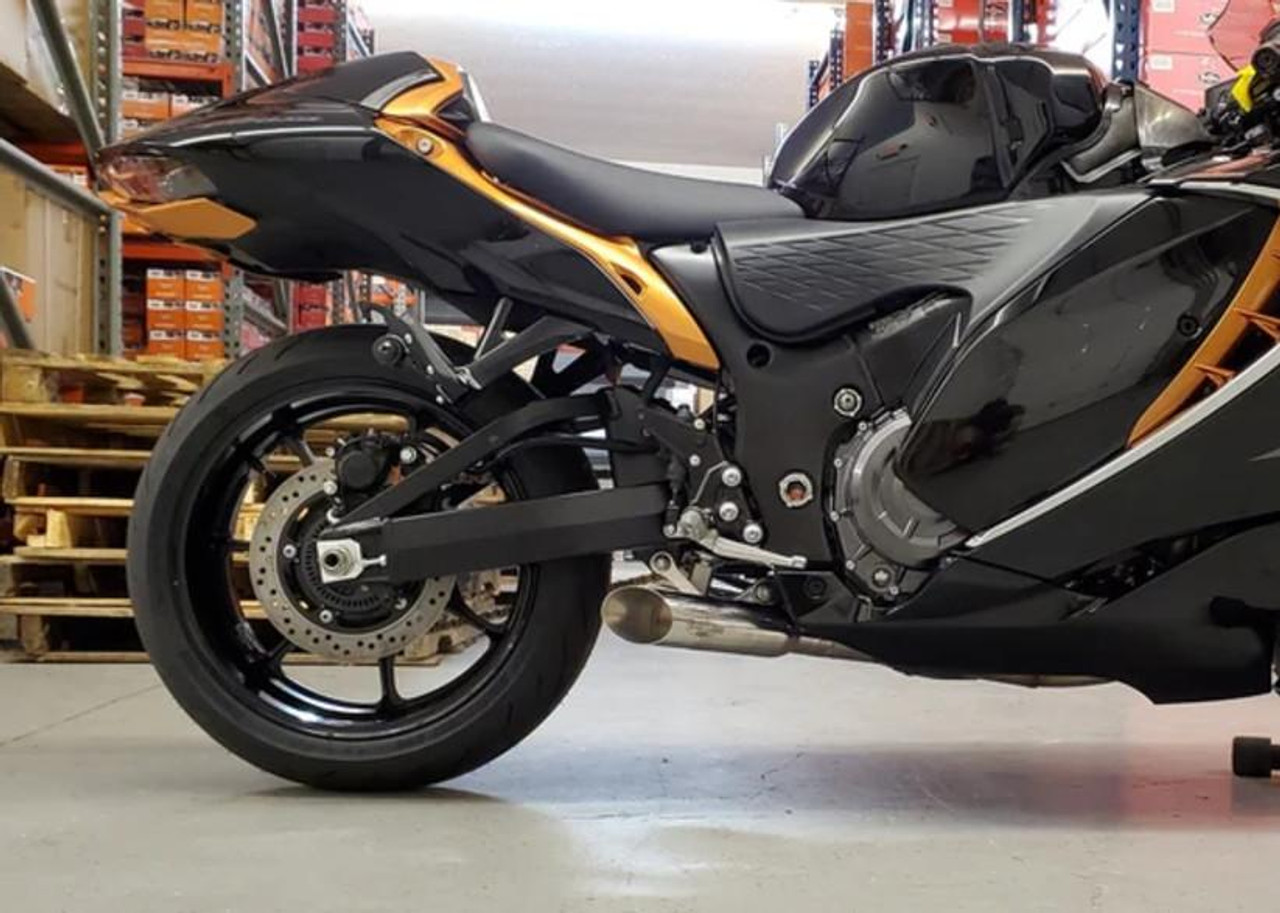 VooDoo Shorty Dual X Exhaust System Suzuki Hayabusa (22-25), motorcycle side view showcasing the sleek design of the exhaust system installed on the sportbike.