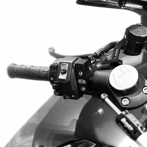 PMR Components PMR Easy Mount Stealth Tether Kill Switch, motorcycle handlebar with kill switch and control buttons.