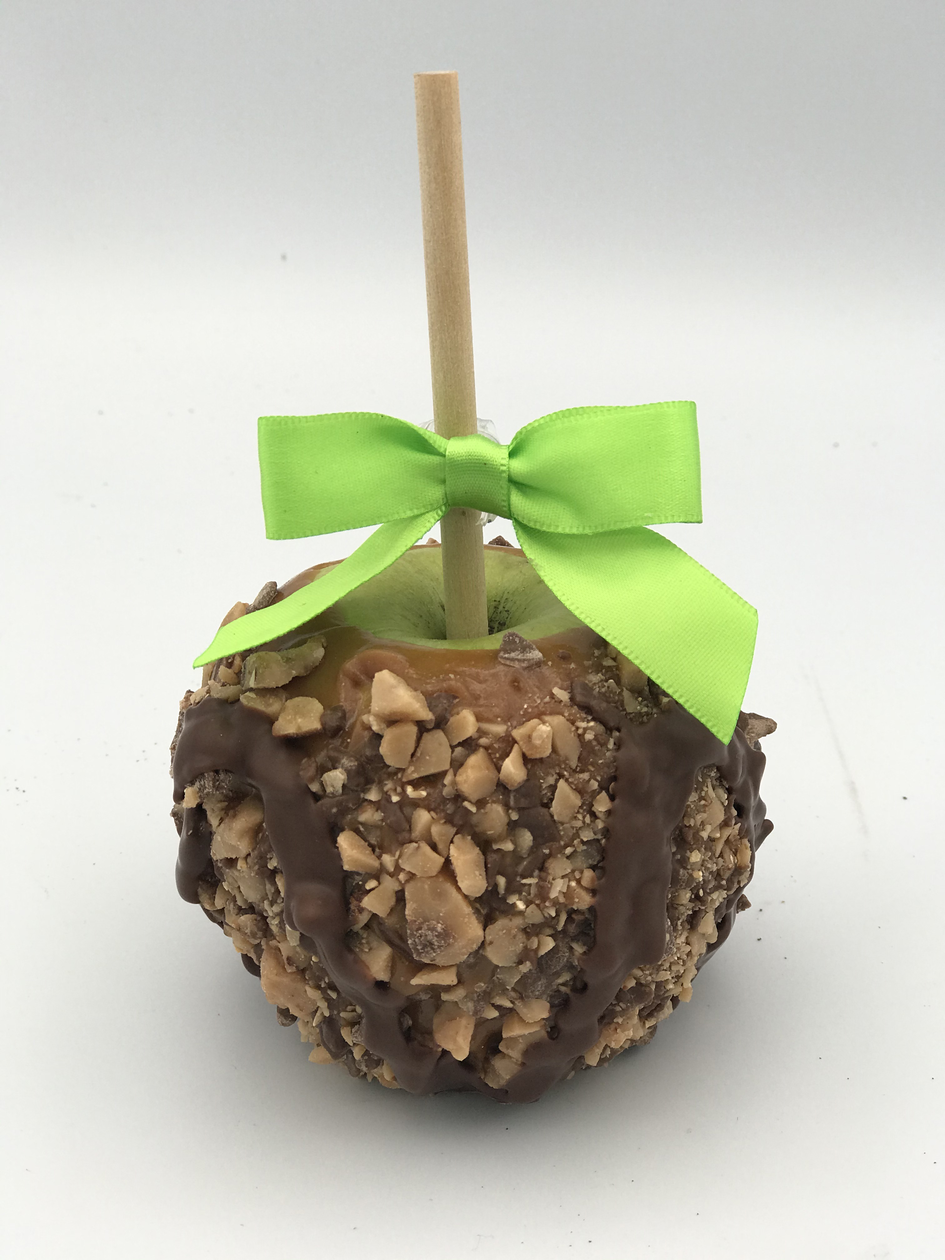 Heath™ and Milk Chocolate Caramel Apple